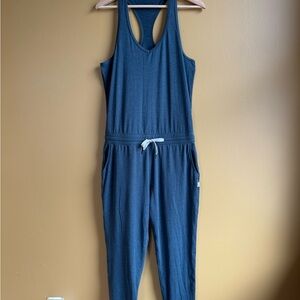 Vuori Women's Jumpsuit - Size estimated to be a large